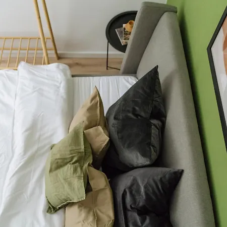 Luna - Romana Square