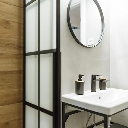 Luna - Romana Square Bükreş