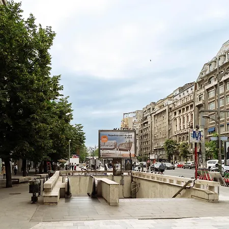 Luna - Romana Square I Metro Station I Self Check-in Бухарест