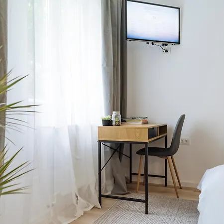 Luna - Romana Square