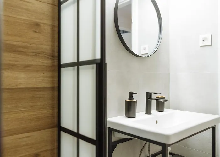 Luna - Romana Square Bucureşti