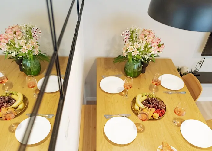 Luna - Romana Square *