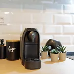 Luna - Romana Square I Metro Station I Self Check-in Апартаменти