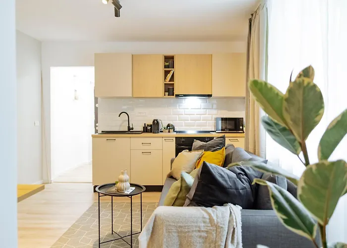 Luna - Romana Square Lejlighed